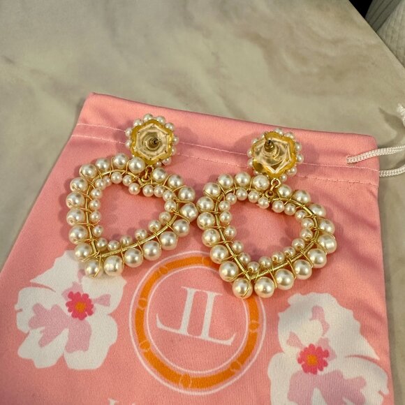 NWOT Lisi Lerch Roxy Pearl Earrings - Picture 3 of 3